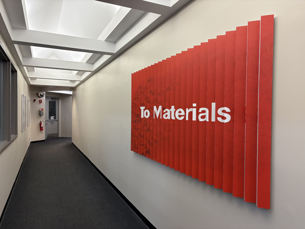 Custom lenticular wall displays enhancing museum exhibits in Norfolk, VA